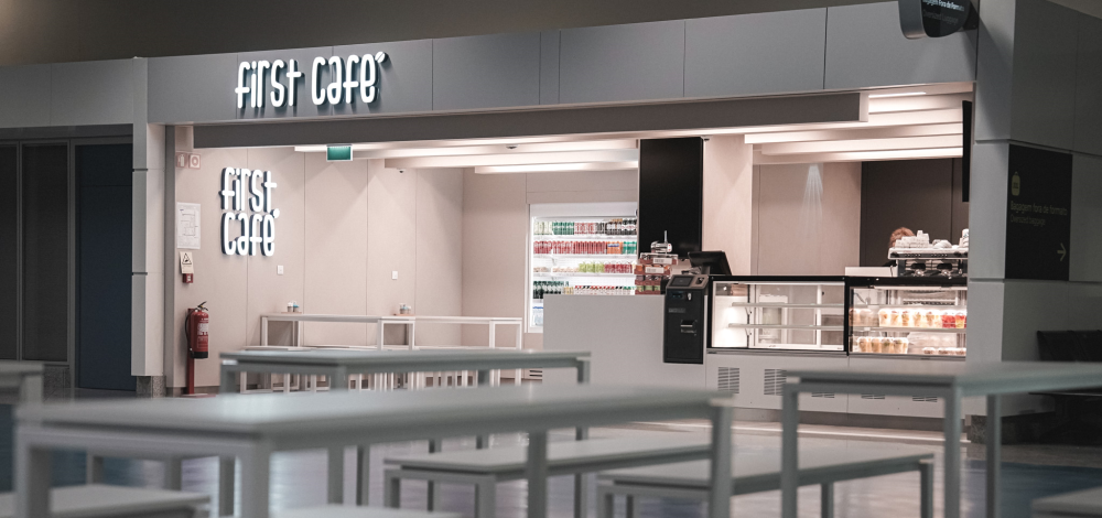 Fachada First Café